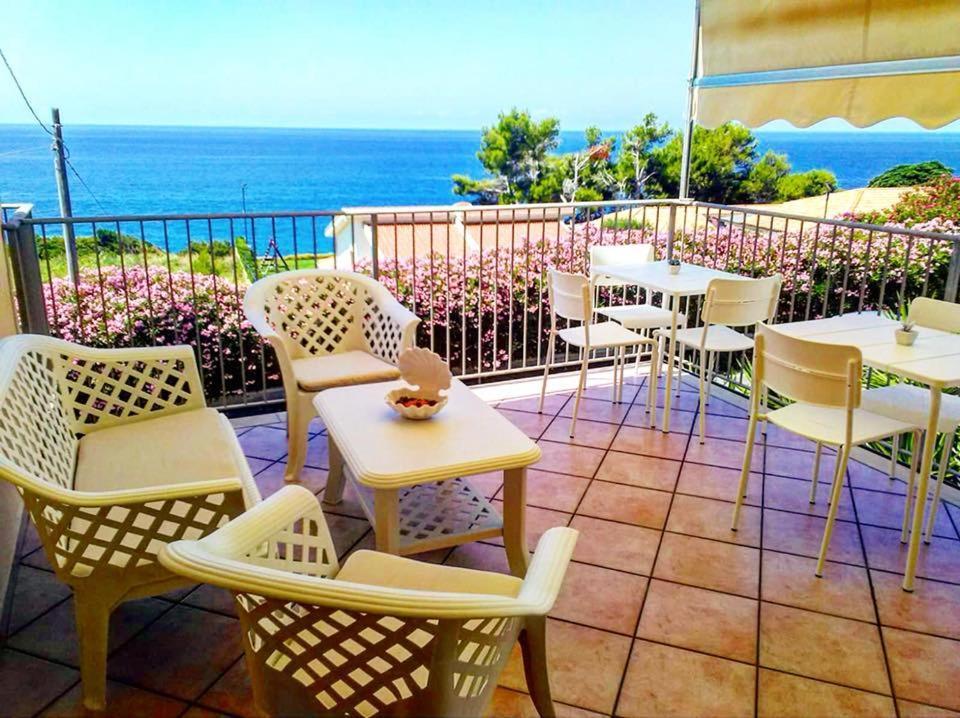 B&B Il Faro Cittadella del Capo Esterno foto