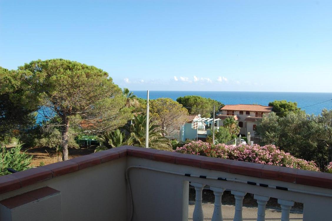 B&B Il Faro Cittadella del Capo Esterno foto